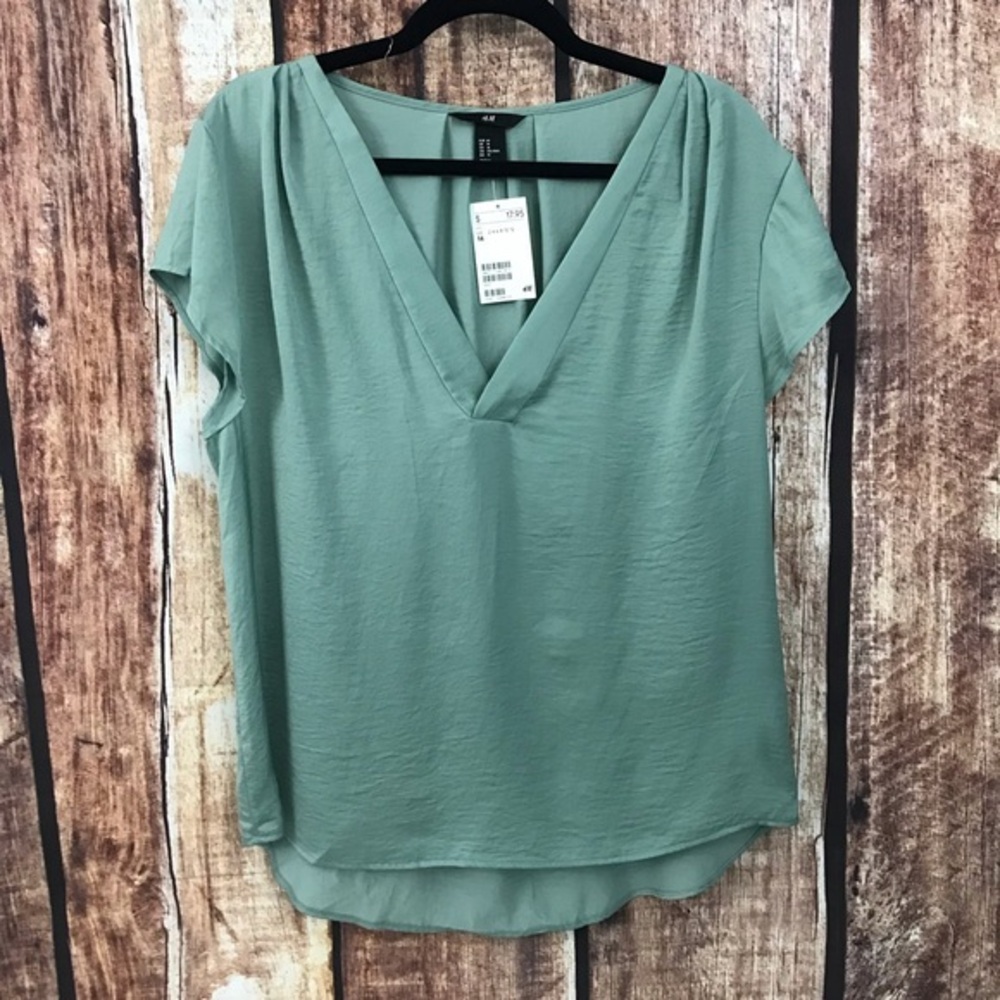 H&M V Neck Mint Summery Blouse 14